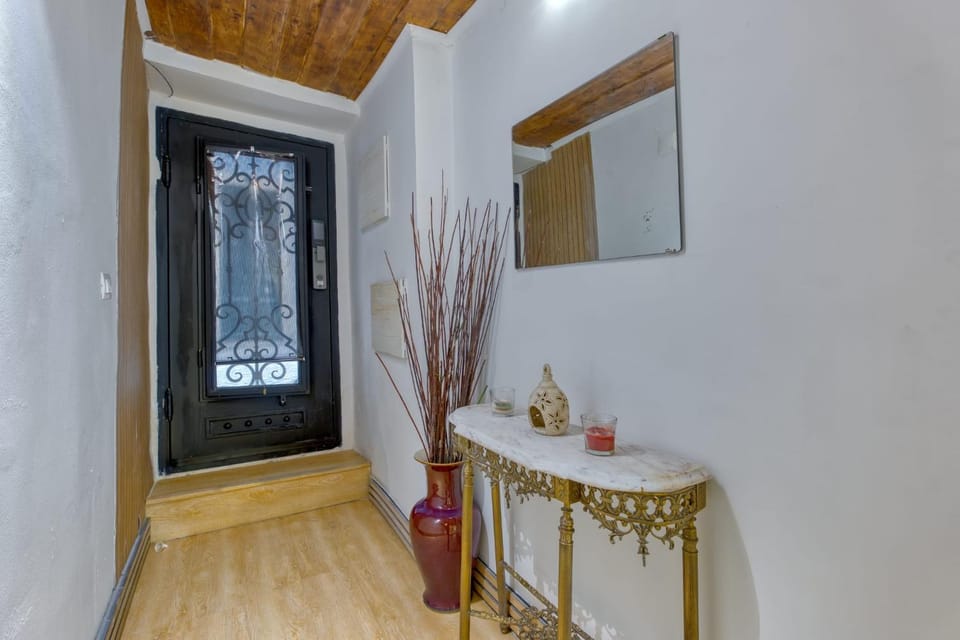 Charming Lisbon Old Town Apartment Apartment in Lisbon