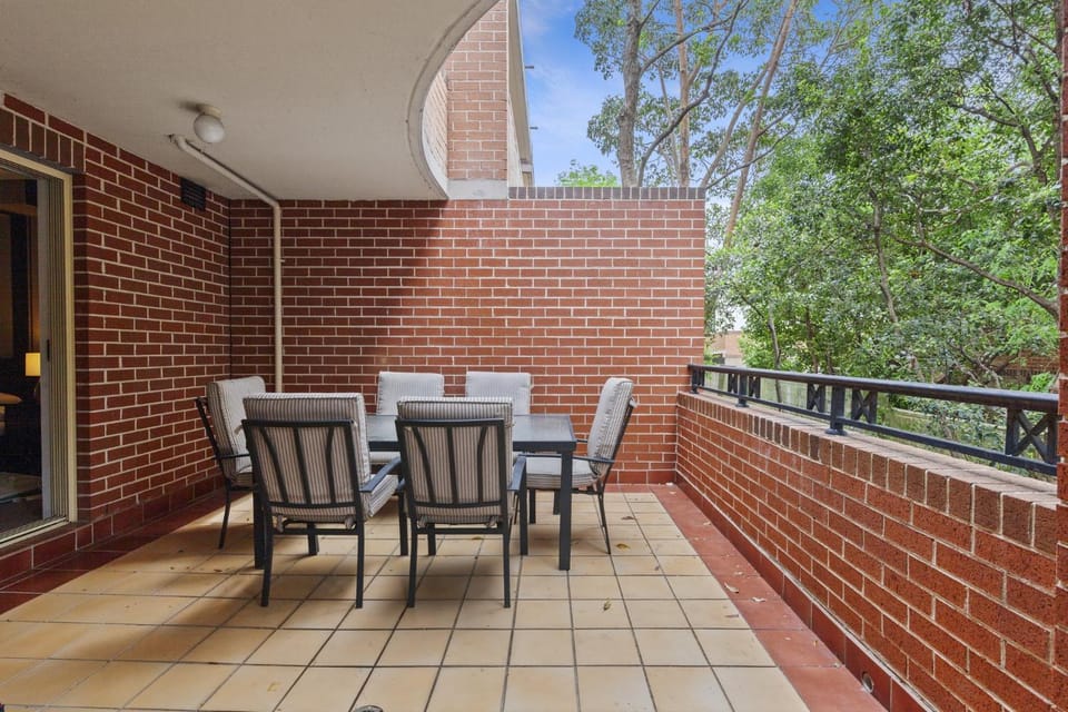 Bright Marrickville Flat with Balcony & Parking Apartment in Marrickville