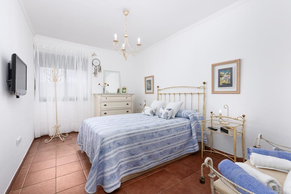 Home2Book Elegant City Escape with Terrace Apartment in Maxorata