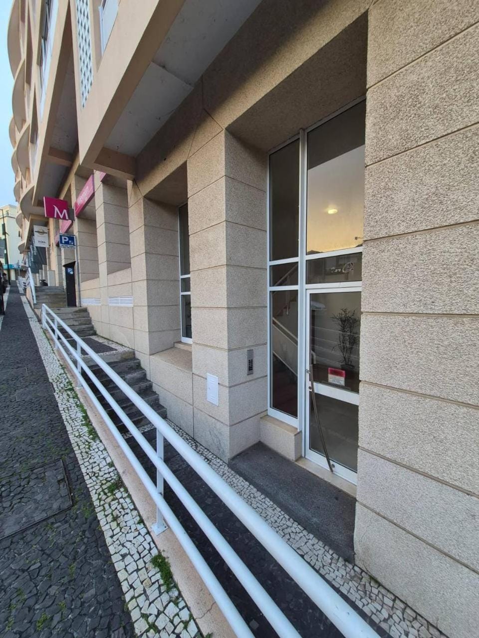 Property building, Facade/entrance