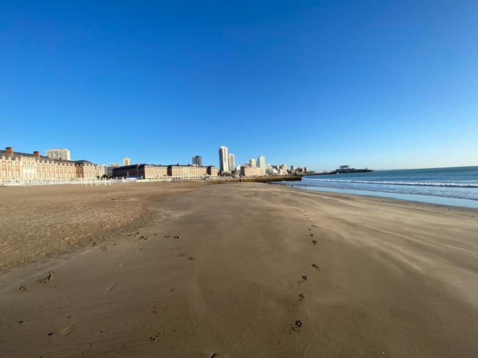 Departamento vanguardista frente al mar Apartment in Mar del Plata