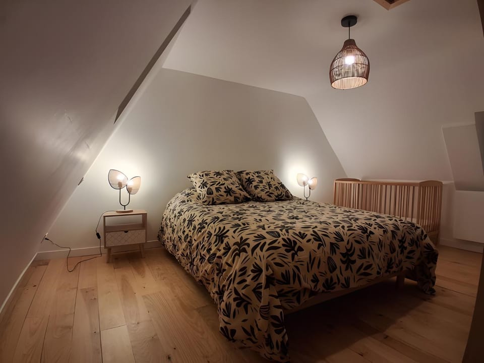 Property building, Living room, Bedroom