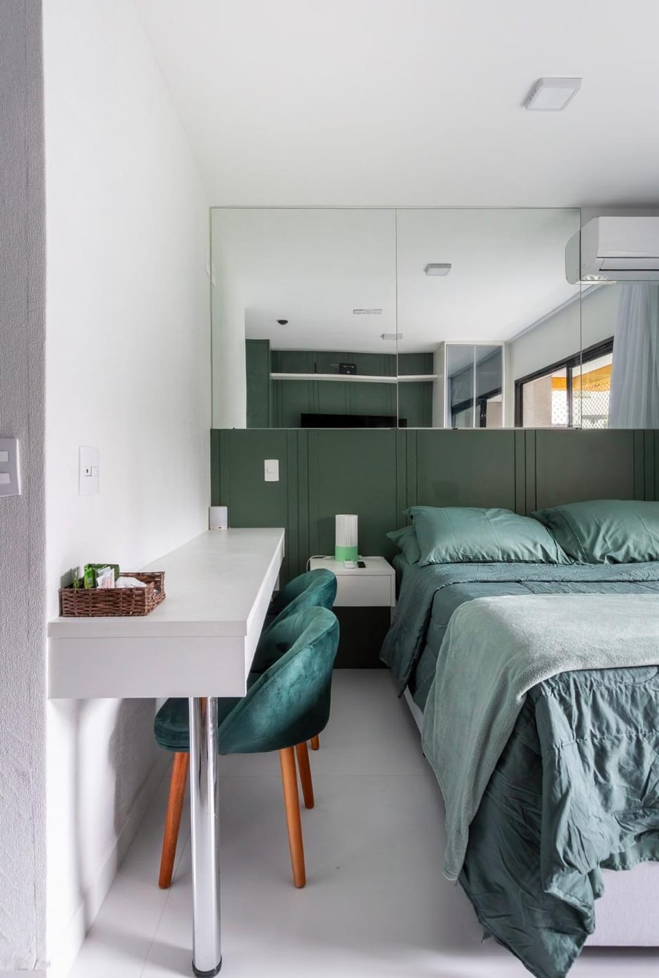 Studio novo e completo Localização privilegiada - próximo a Paulista, Shopping Frei Caneca, Hospital Sírio e Smart Fit Supermercado na porta Estacionamento privado 24hrs em frente ao prédio Rede de proteção para crianças Apartment in Sao Paulo City