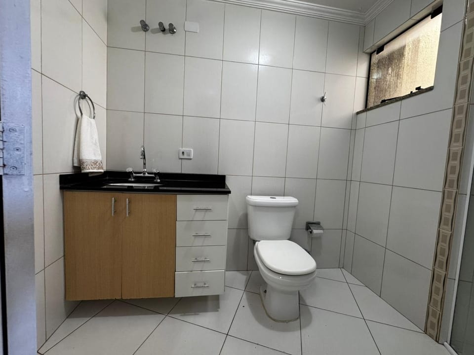 Quarto a 5 Minutos do Hosp Erasto e UFPR Bed and Breakfast in São José dos Pinhais