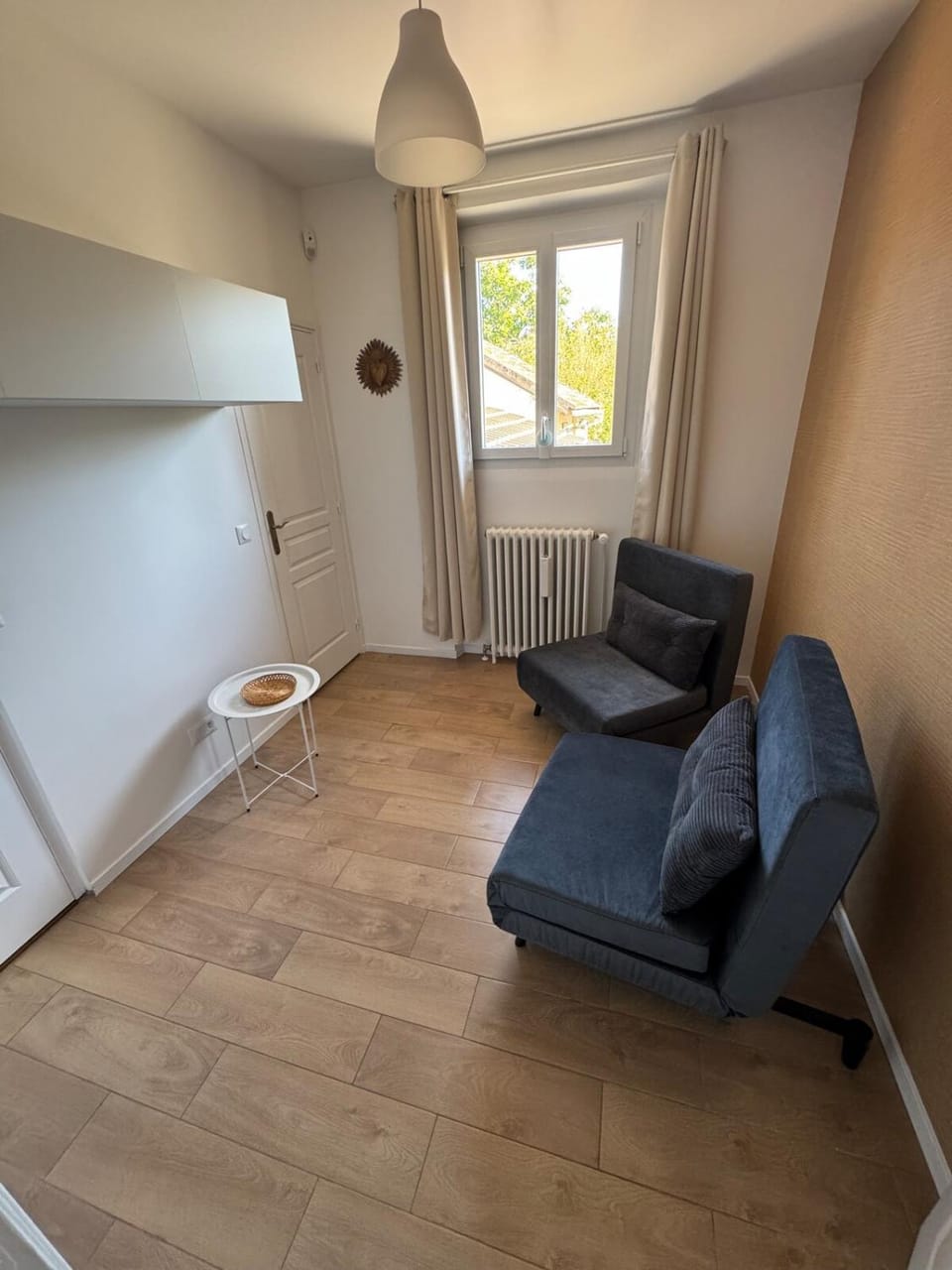 Large house with garden House in Fontainebleau