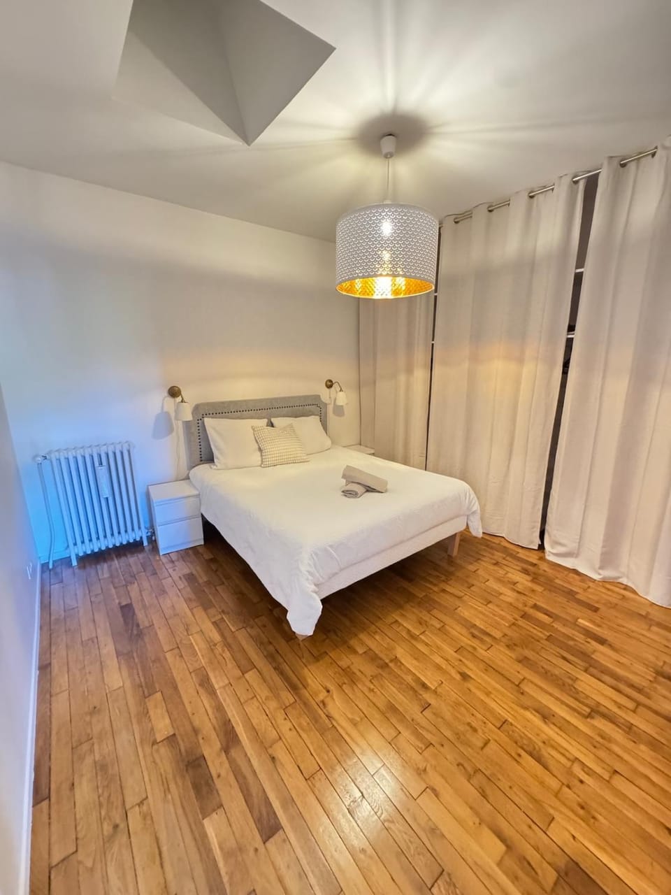 Large house with garden House in Fontainebleau