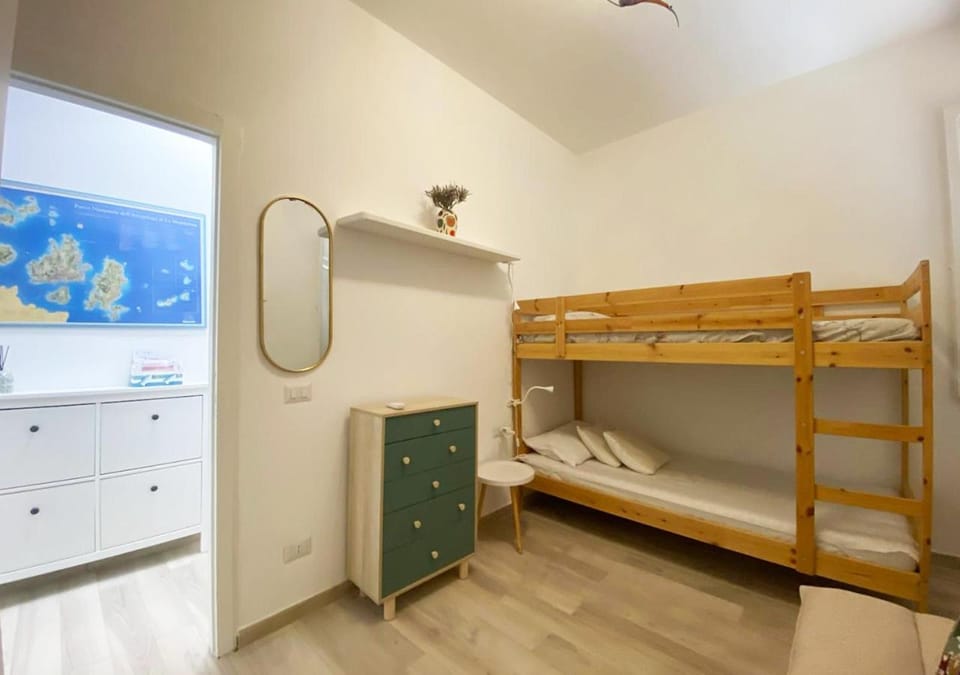 Photo of the whole room, Bedroom, bunk bed