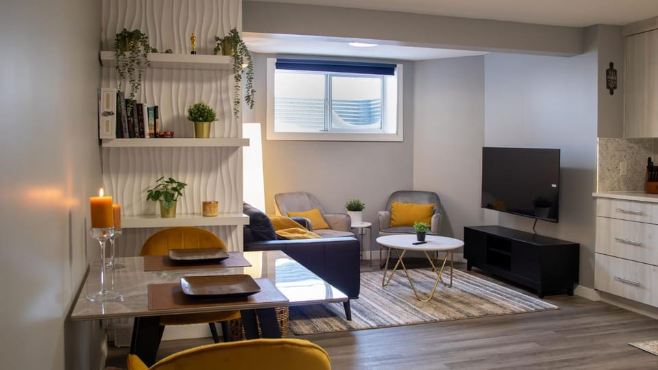 Communal lounge/ TV room, TV and multimedia, Living room