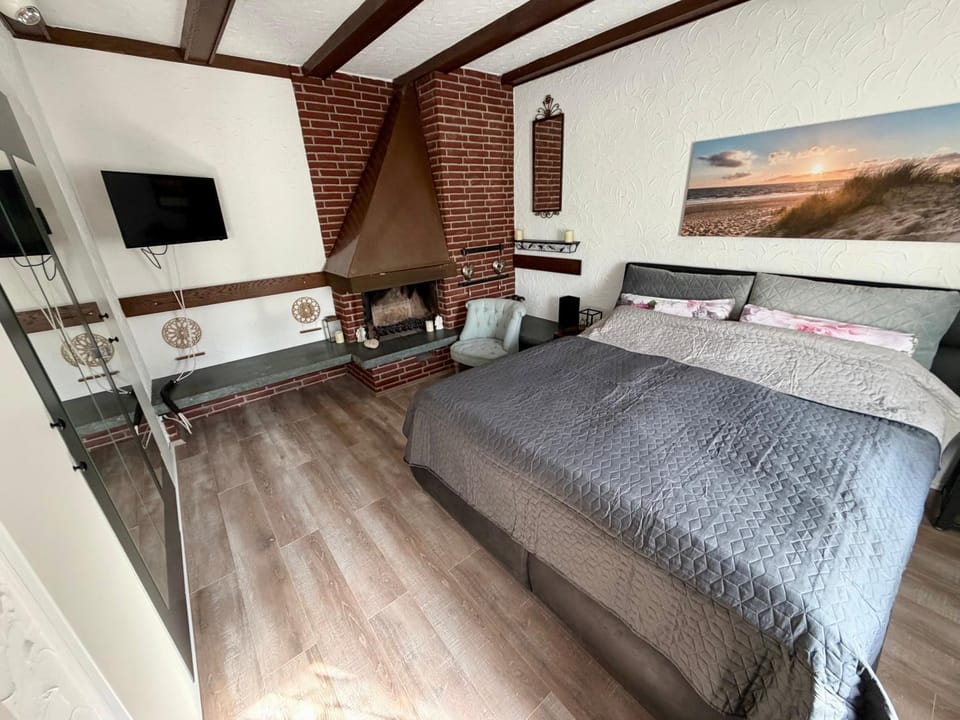 Property building, Living room, Bedroom