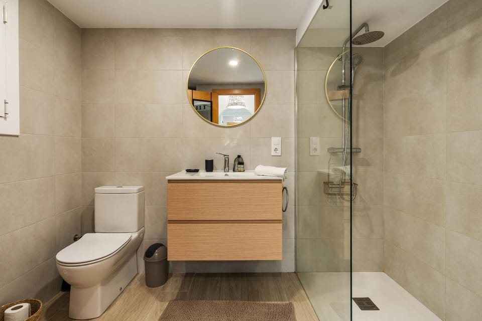Shower, Bathroom