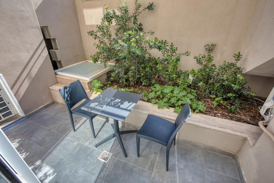 Modern Maisonette in Central Location KARP1-2 Apartment in Malta