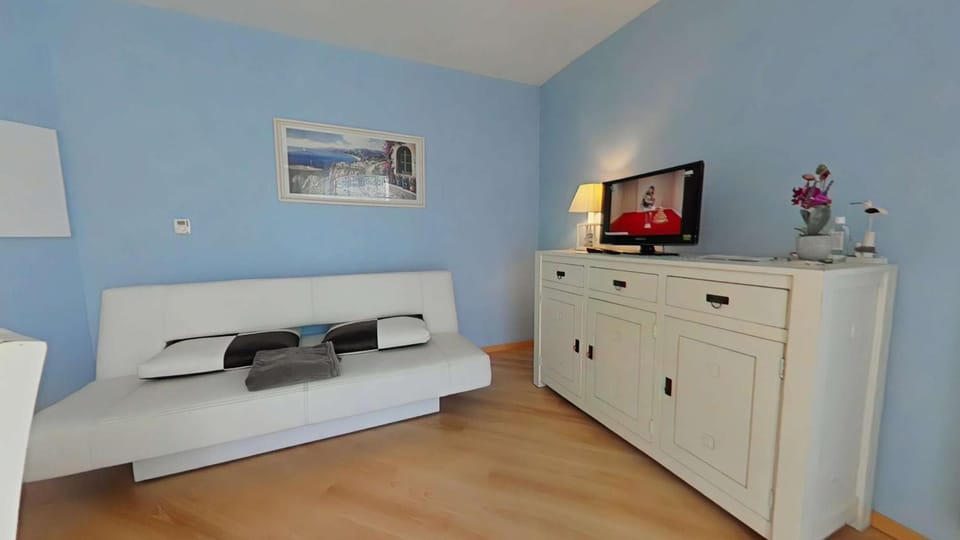 SG010-305 Appart 2 pièces 4 couchages SAINT GILLES CROIX DE VIE Apartment in Saint-Gilles-Croix-de-Vie