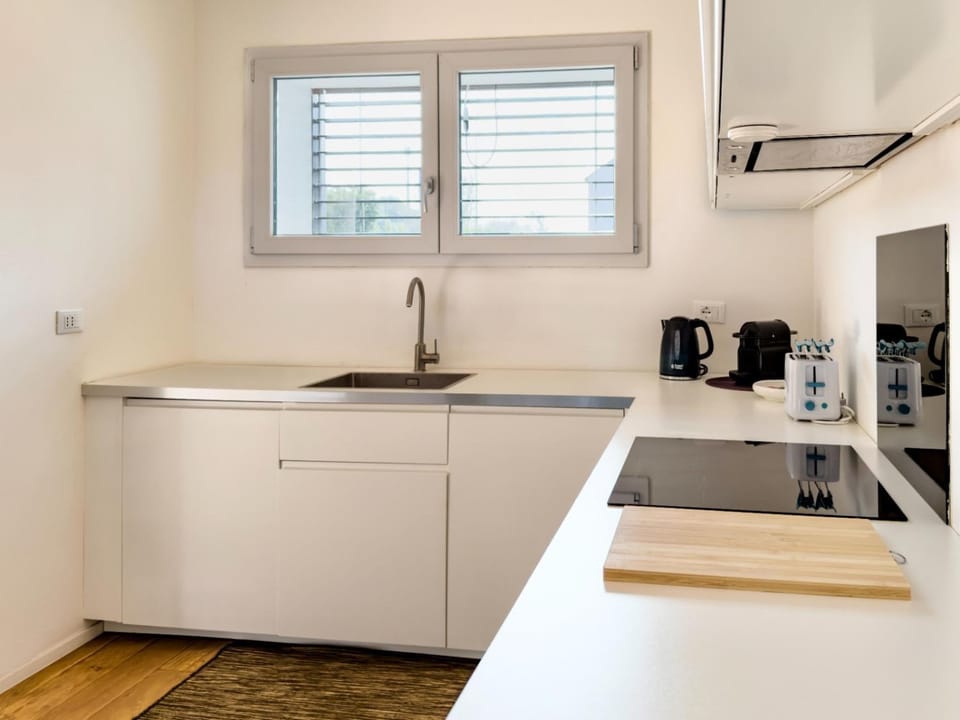 Coffee/tea facilities, Kitchen or kitchenette