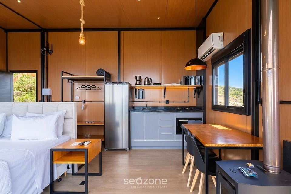 Kitchen or kitchenette, Seating area