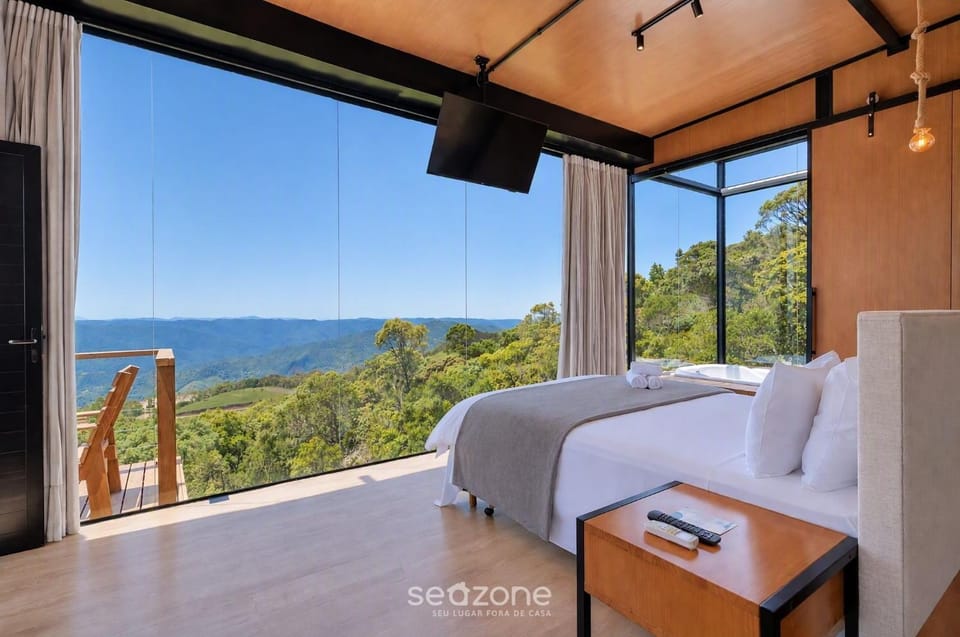 Bed, Balcony/Terrace, Bedroom, Mountain view