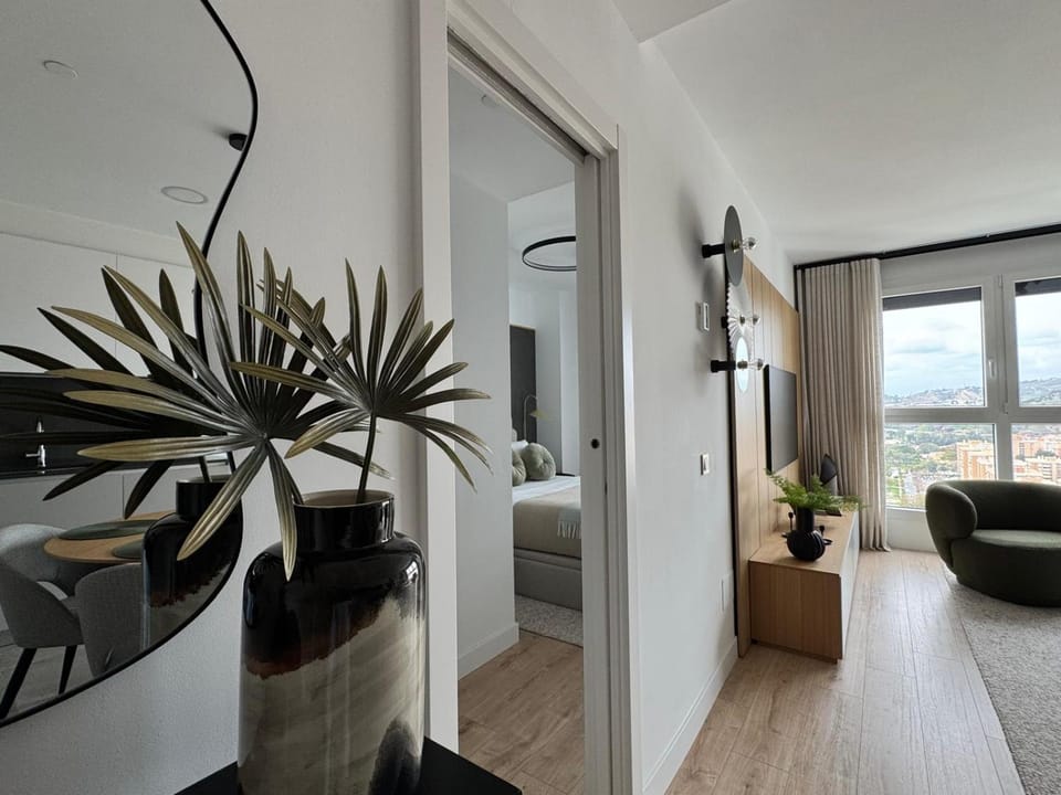 Malaga Skyline 26 with parking and pool Apartment in Malaga