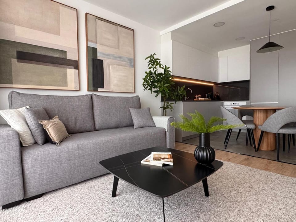 Malaga Skyline 26 with parking and pool Apartment in Malaga