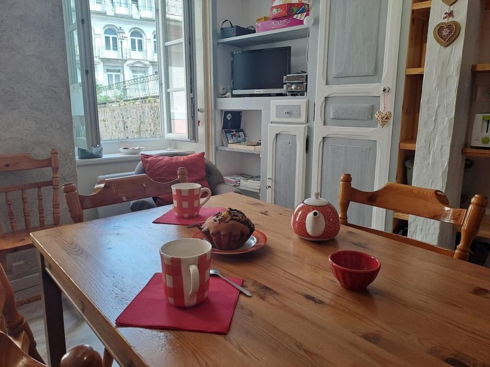 Duplex cosy - charme et confort à 100 mètres des thermes et des sentiers Apartment in Cauterets