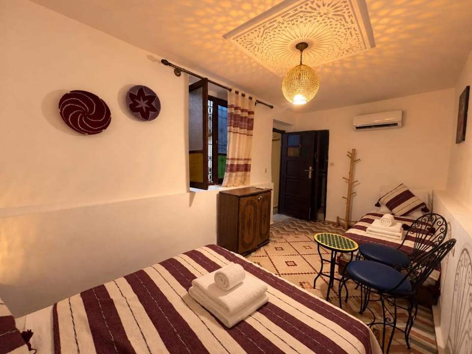Bed, Bedroom, air conditioner