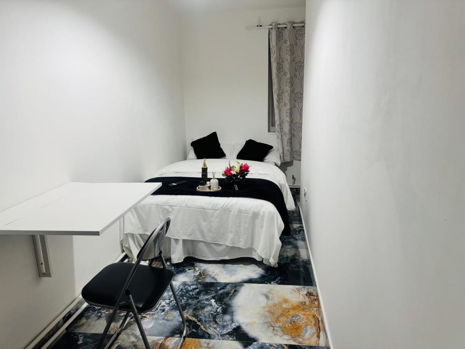 East London Suites 1 Bed and Breakfast in London Borough of Hackney