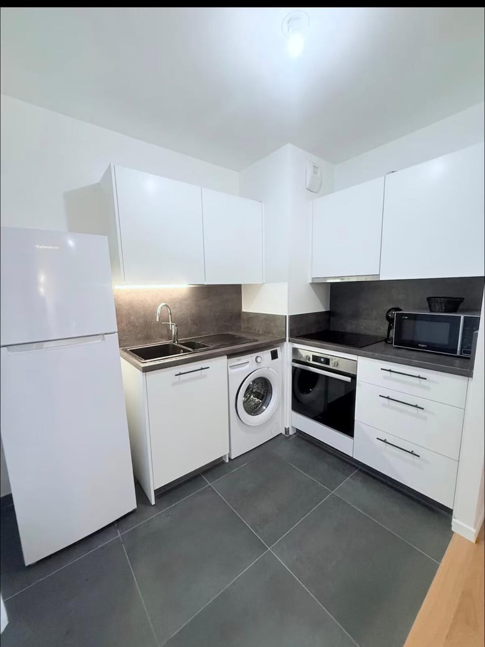 Kitchen or kitchenette