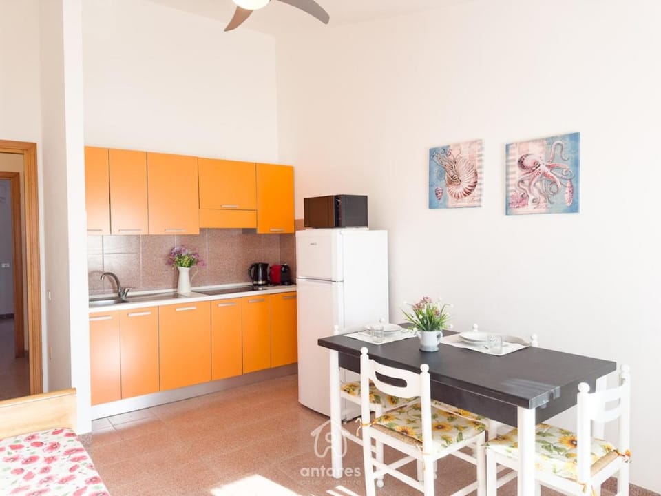 Dining area, microwave, kitchen