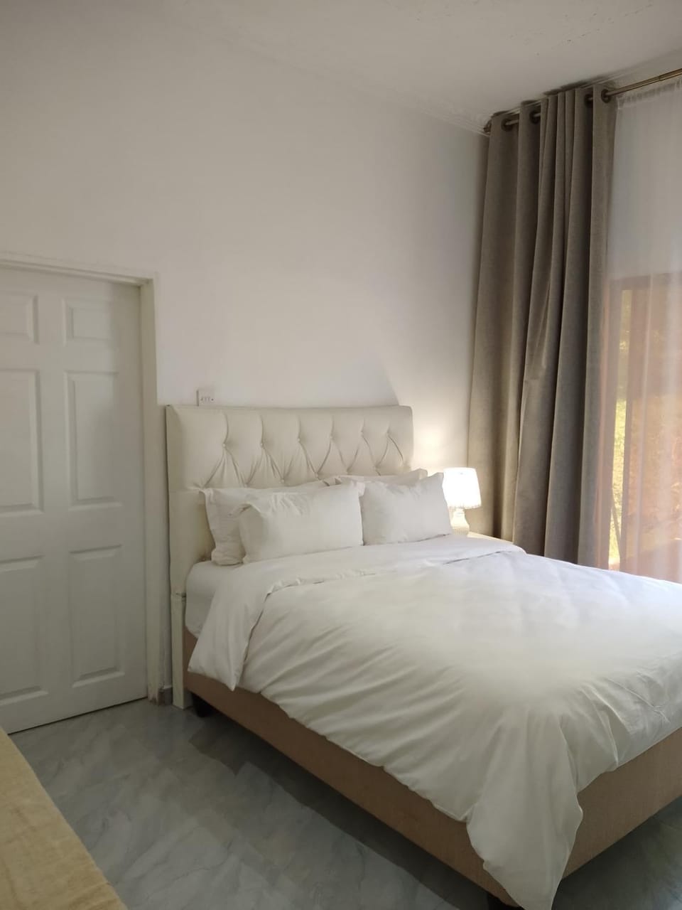 Ryans Guest House Shawasha Hills Studio Bed and Breakfast in Harare