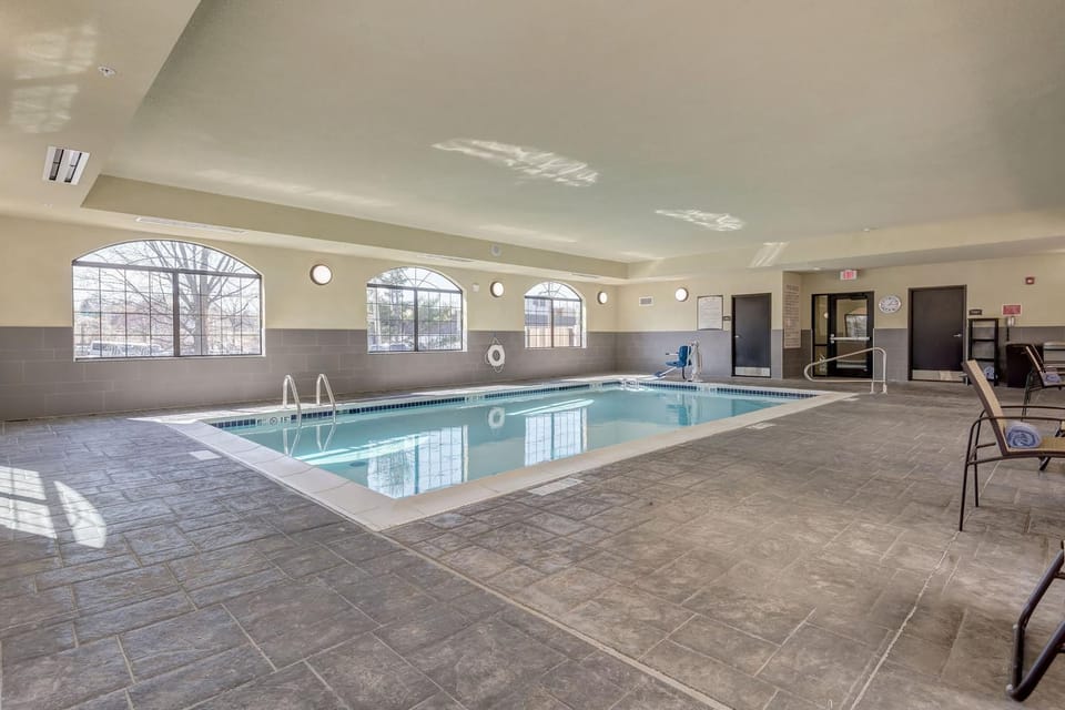 Swimming pool, Swimming pool
