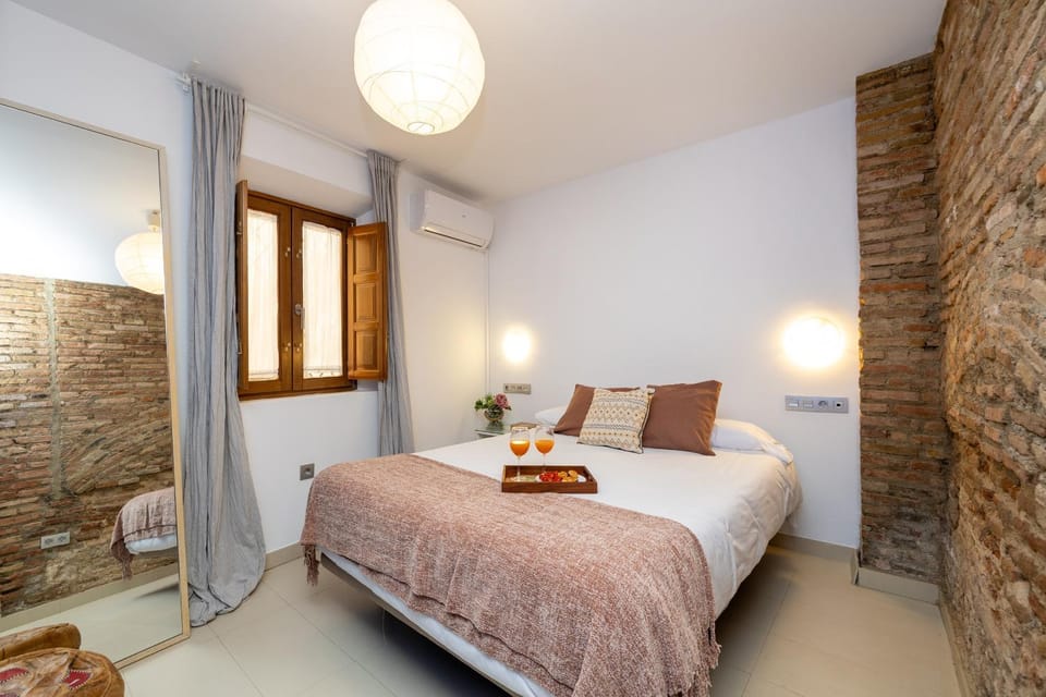 ChezmoiHomes Al pie de la Alhambra Apartment in Granada