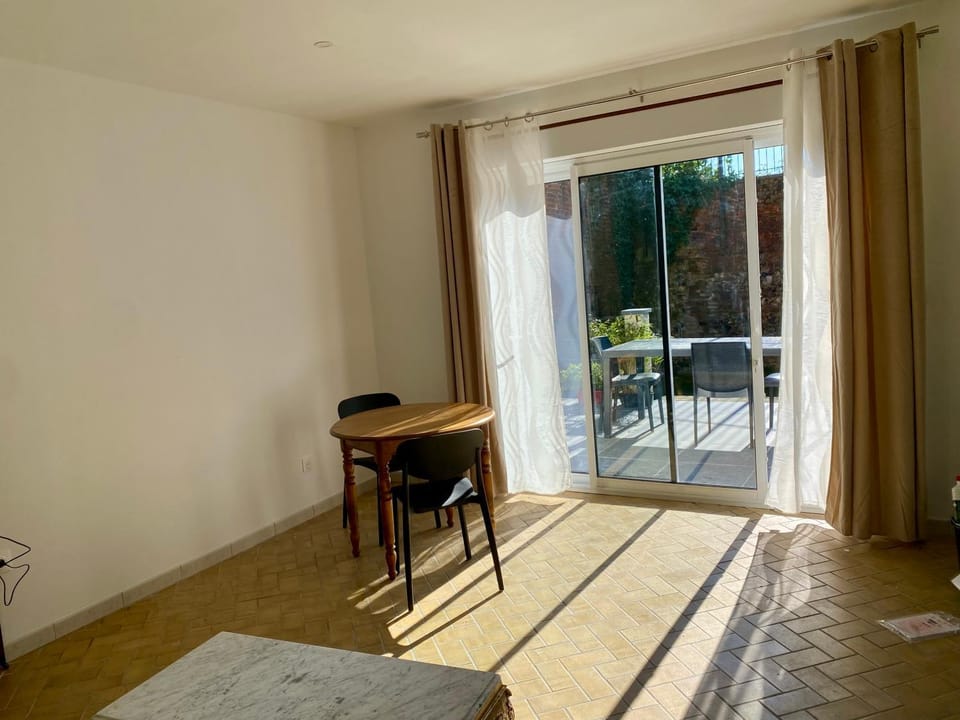 Balcony/Terrace, Dining area