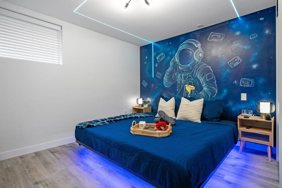 Cosmic Game Room, Yard & Close to WEM House in Spruce Grove