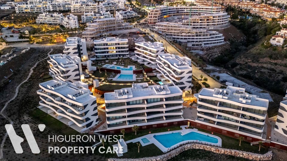 Property building, Day, Bird's eye view, Swimming pool