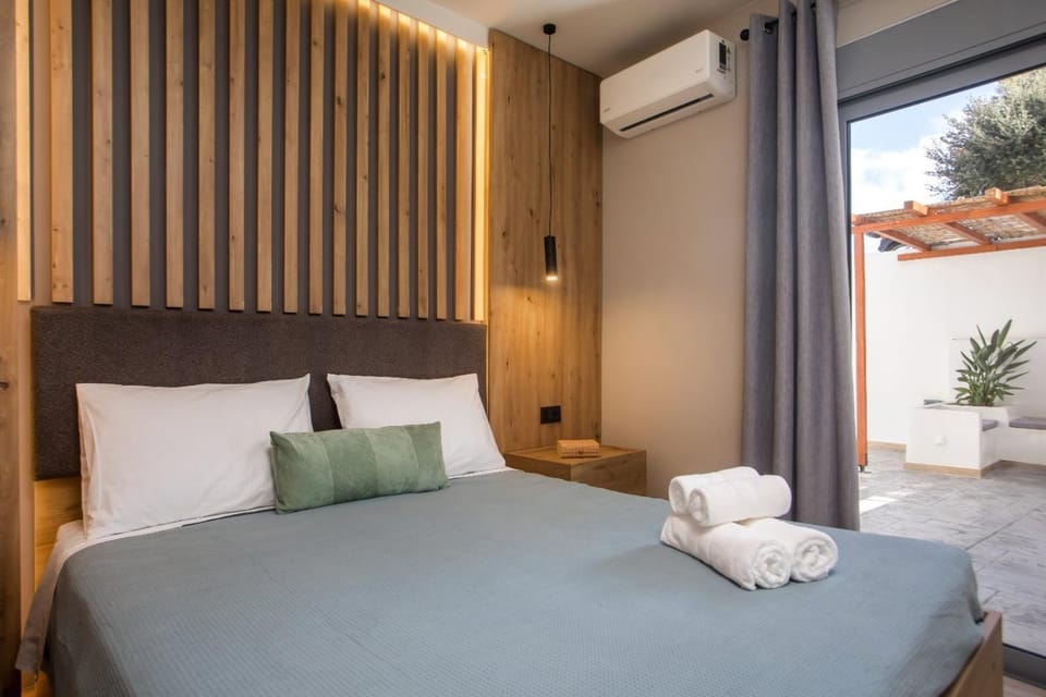 Patio, Bed, Bedroom, towels