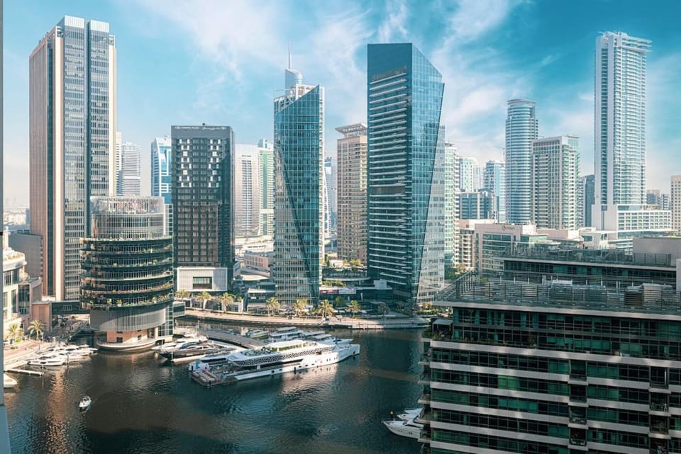 Tranquil 1BR Escape Canal View Pool & Public Jacuzzi Apartment in Dubai