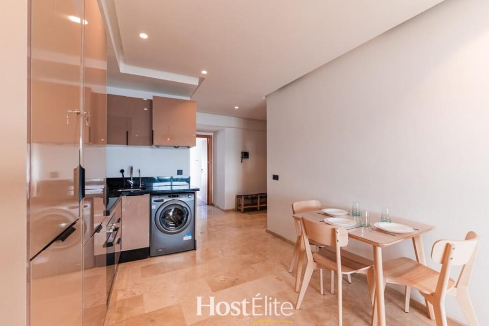 Saphir Casa & Terrace & Tram - 10 min from Center Apartment in Casablanca