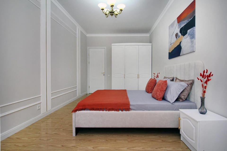 Просторный апартамент в центре Алматы, Mega Park Arbat Apartment in Almaty