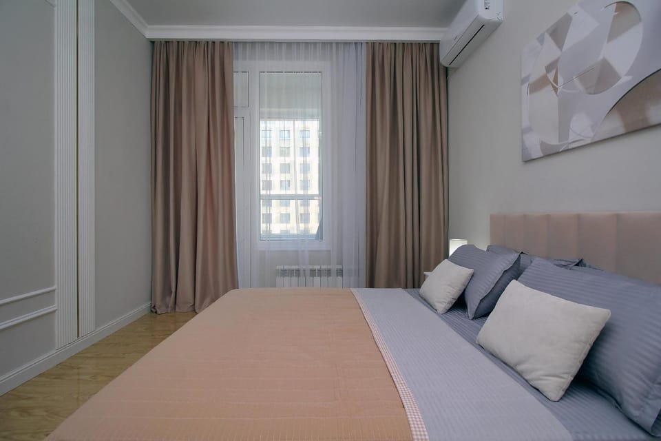 Просторный апартамент в центре Алматы, Mega Park Arbat Apartment in Almaty