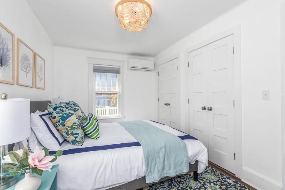 Bethany Breeze Cozy 4BR Bungalow 2 Miles to Sand! House in Ocean View