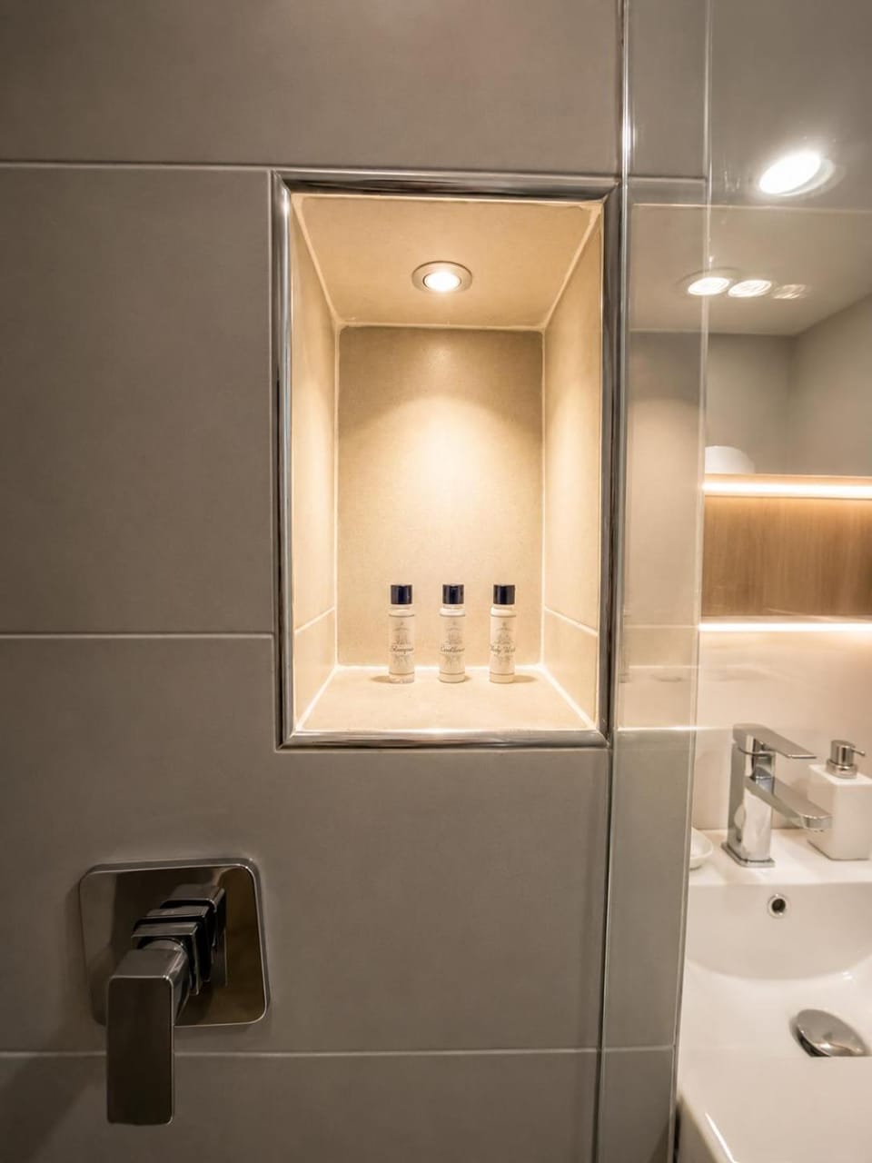 Shower, Bathroom