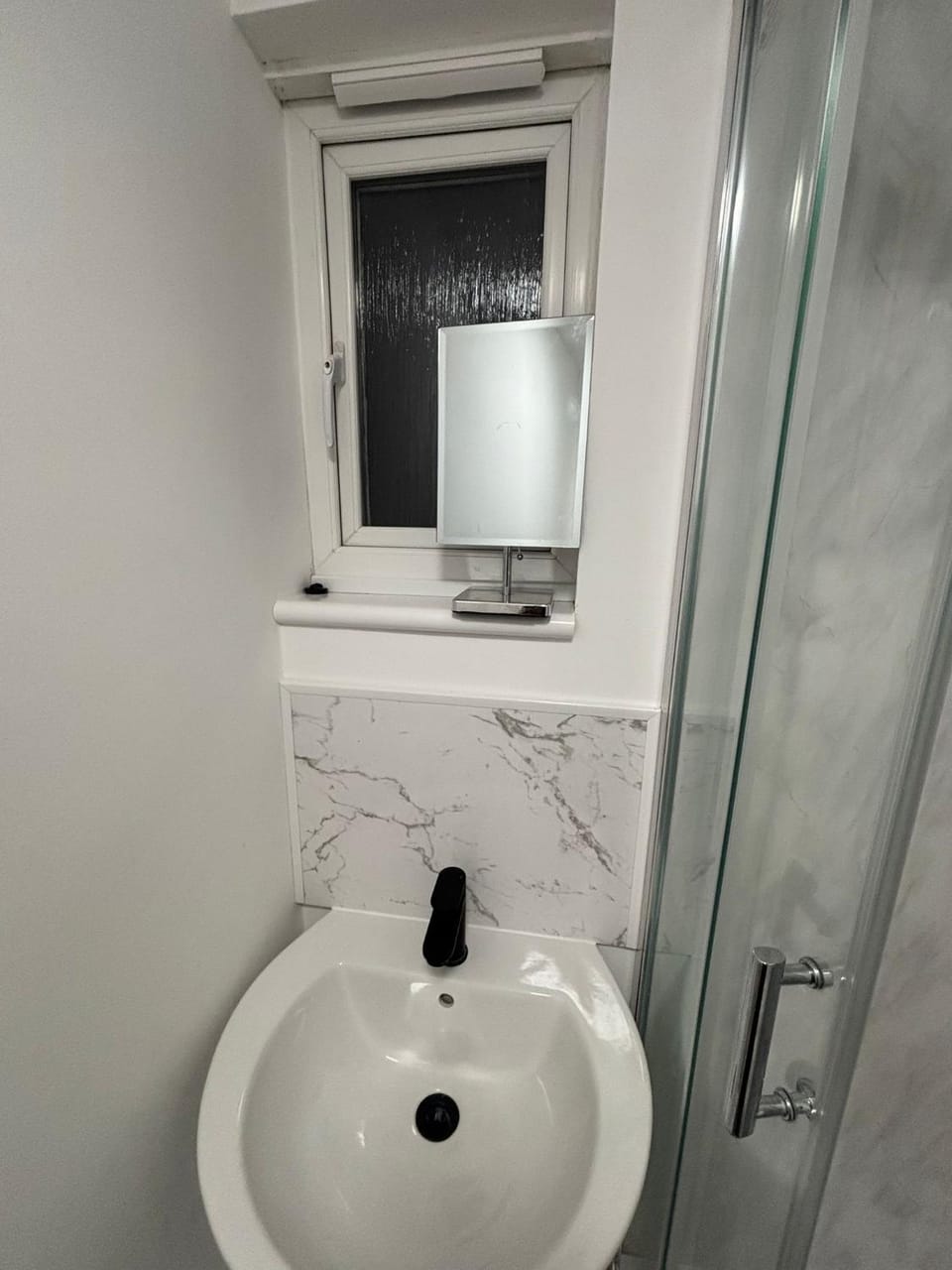 Otis Homme Apartment in Milton Keynes