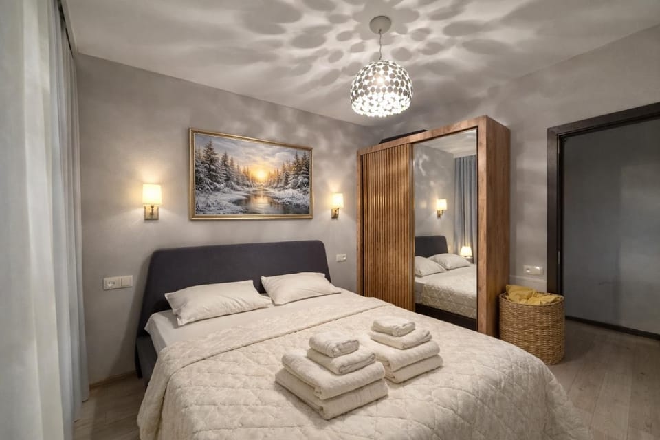 Bed, Photo of the whole room, Bedroom, towels, wardrobe