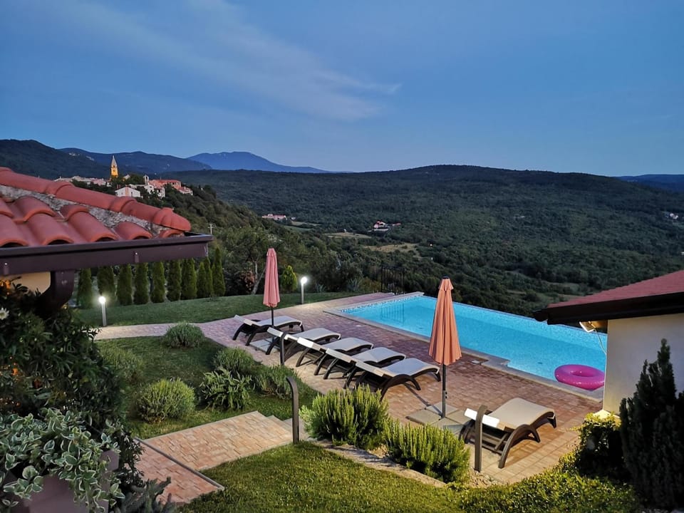 Pool view, Swimming pool