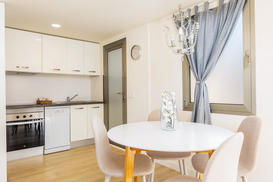 Property building, Kitchen or kitchenette, Living room