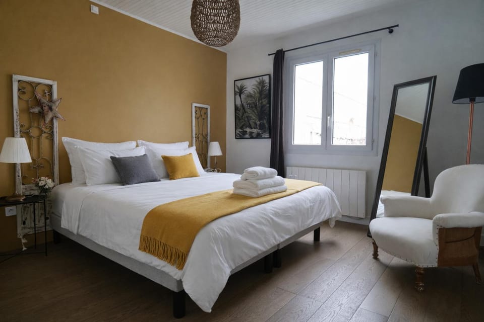 maison 3 chambres avec jardin et un studio independant 8 pers House in Olonne-sur-Mer