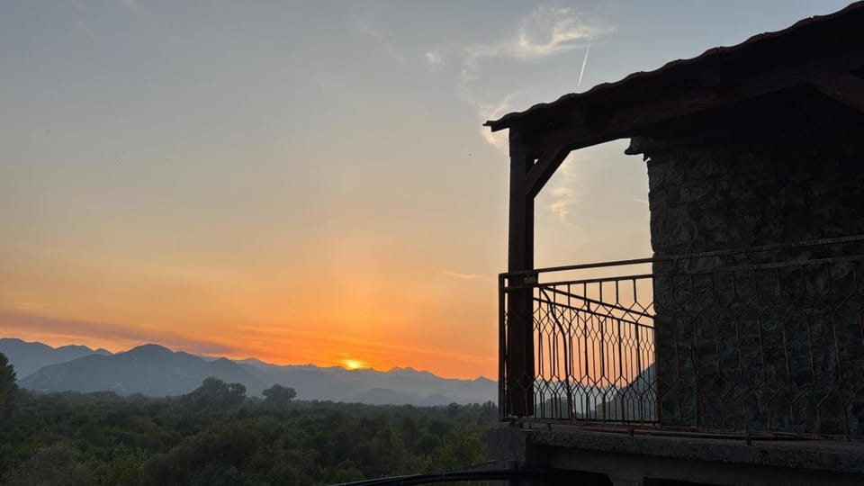 View (from property/room), Balcony/Terrace, Balcony/Terrace, Mountain view, Sunset