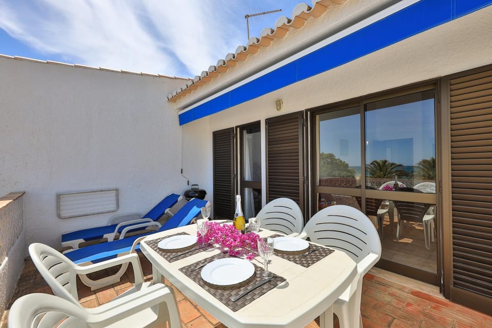 Balcony/Terrace, Seating area, Dining area, sunbed