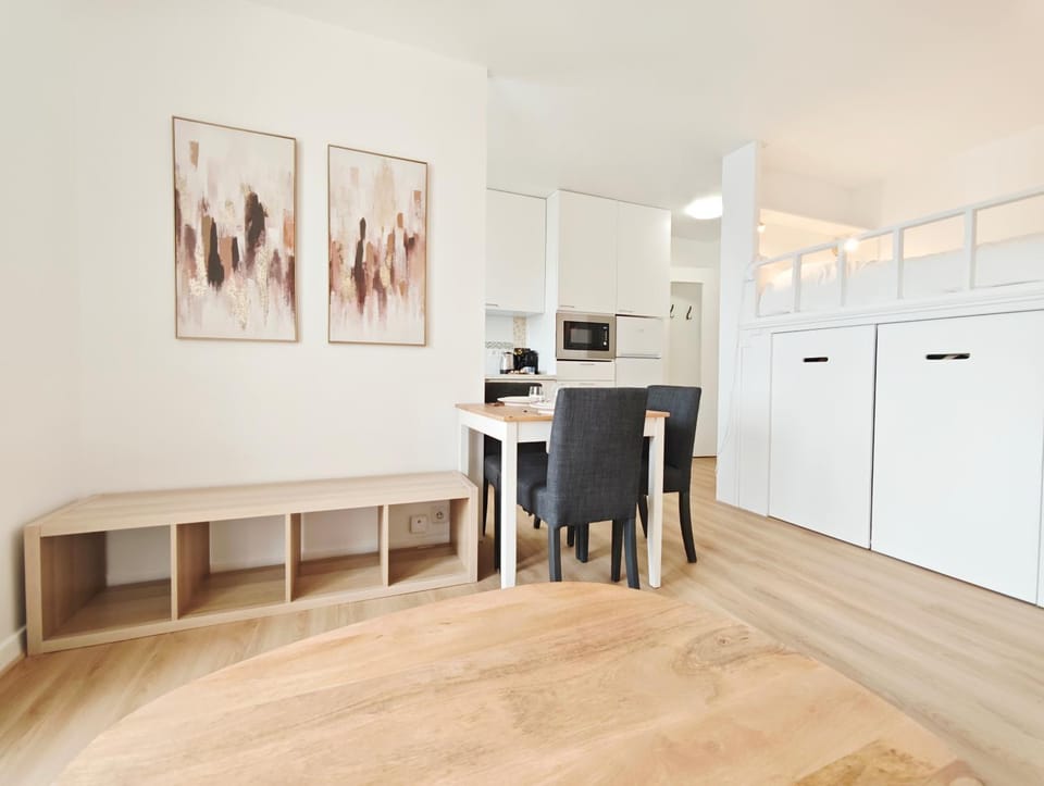 Bright Paris Apt Bastille Nation for 3 Guests Apartment in Paris