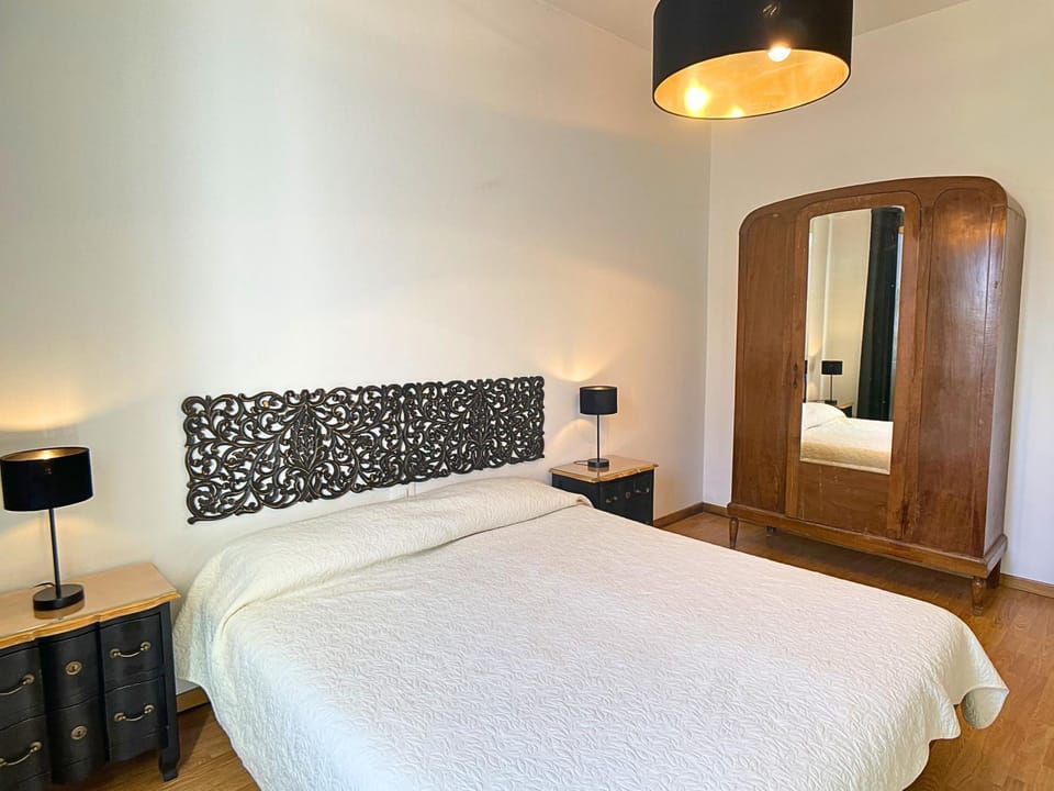 Bed, Photo of the whole room, Bedroom, wardrobe