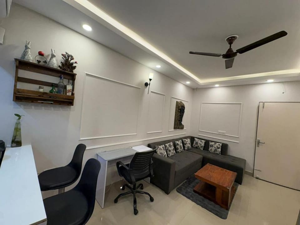 The Gold N Stay 2BHK Airport & Yashobhoomi Apartment in Gurugram