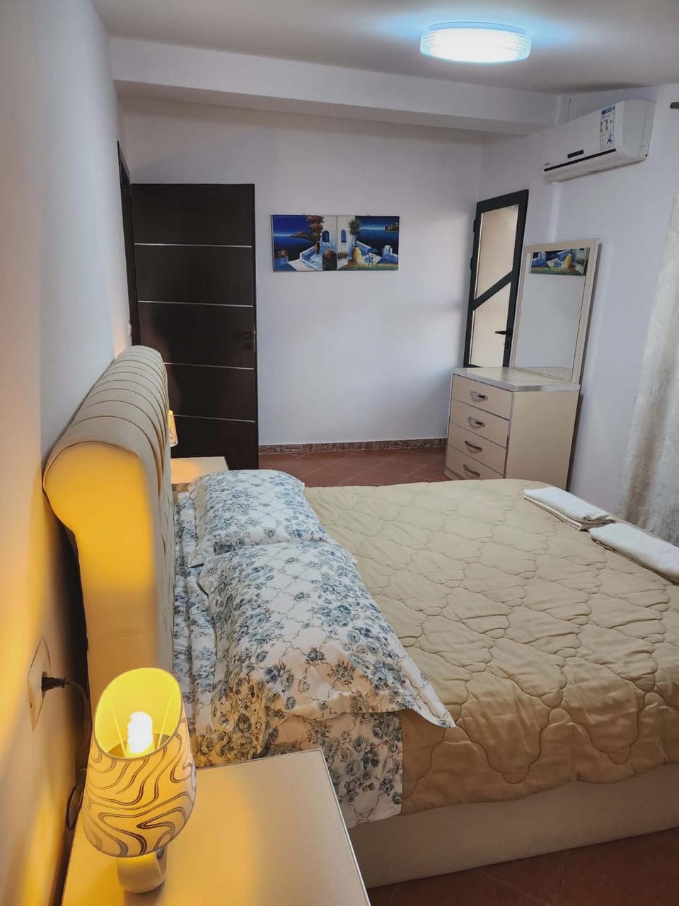 Bed, Photo of the whole room, Bedroom, air conditioner